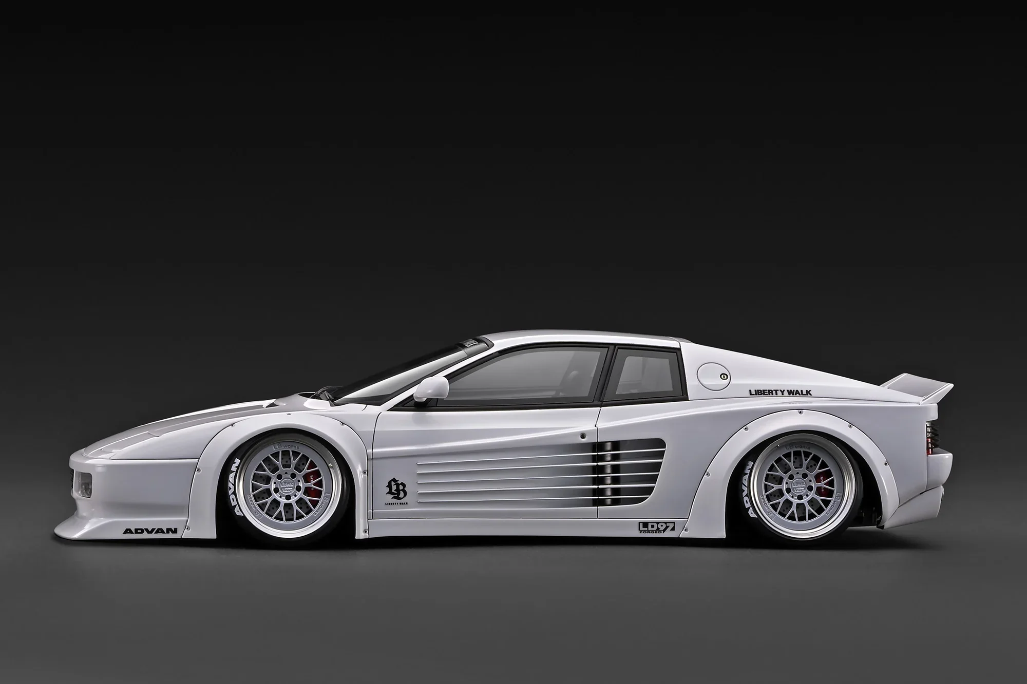 Ignition-Model Ferrari Testarossa 512 LBWK LB-Works White 1:18 - Image 3