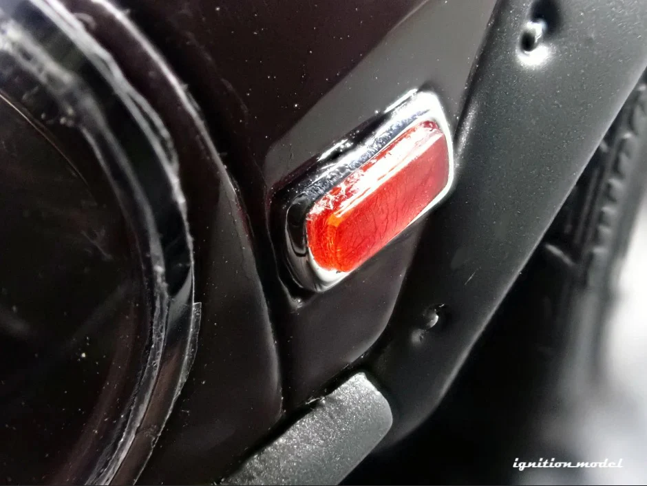 Ignition-Model Nissan Fairlady 240ZG HS30 Maroon Red Metallic 1:18 - Image 30