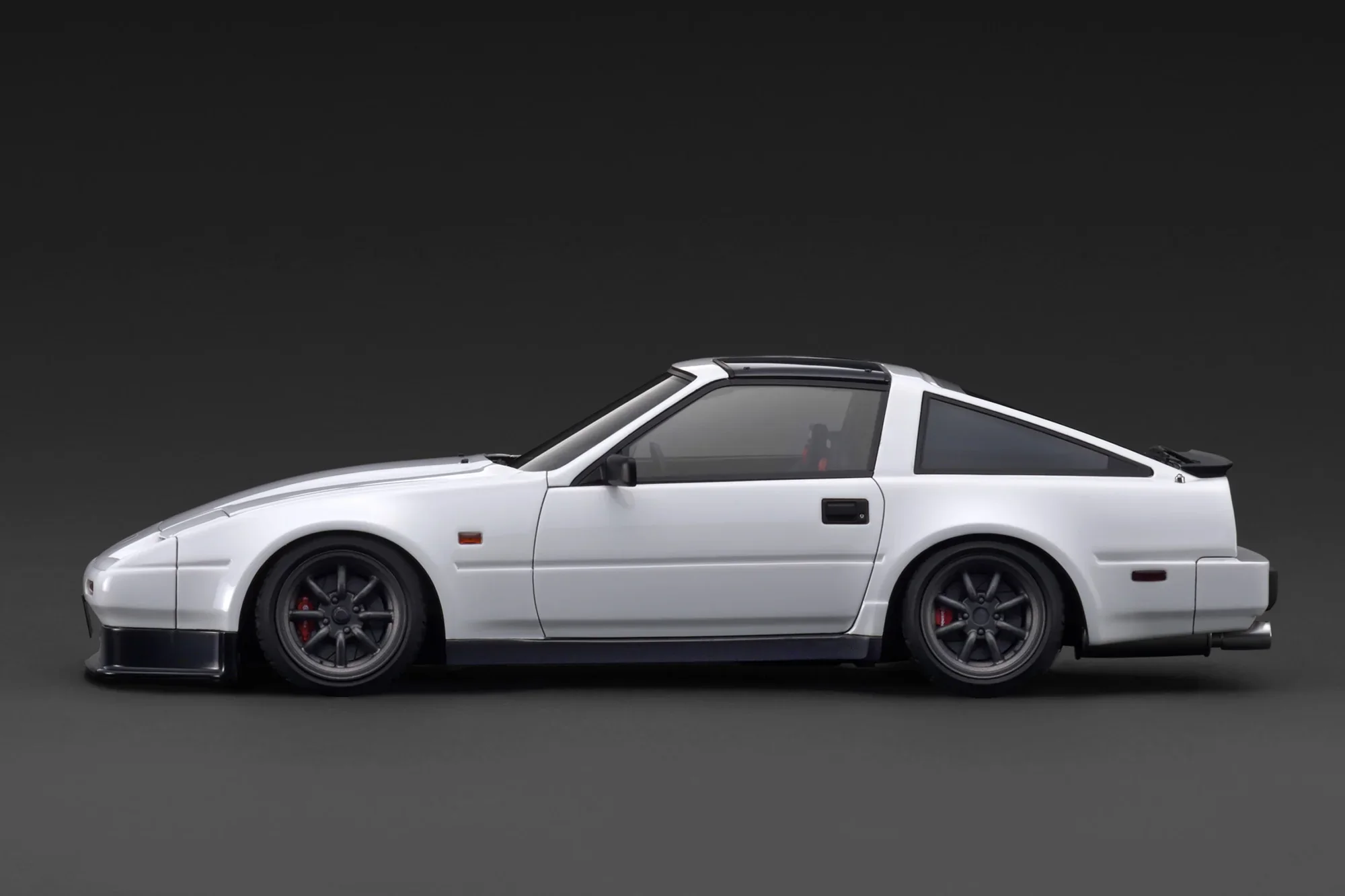 Ignition-Model Nissan Fairlady Z 300 ZR Z31 2-Seater RHD White 1:18 - Image 3