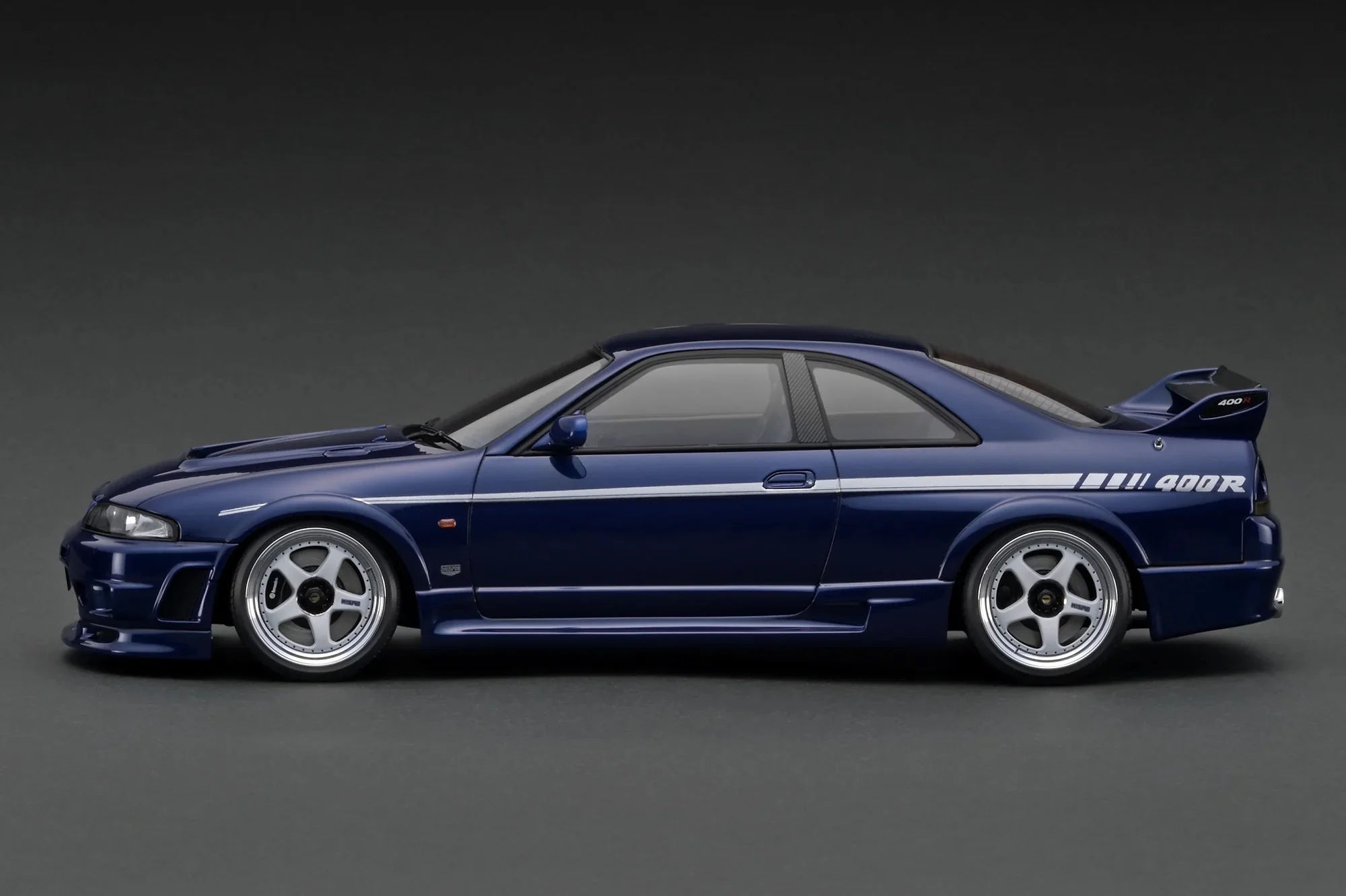 Ignition-Model Nissan Skyline GT-R 400r R33 (BCNR33) RHD Deep Marine Blue 1:18 - Image 3