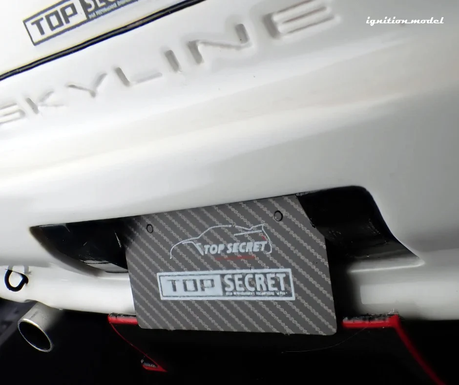 Ignition-Model Nissan Skyline GT-R R32 (VR32) Top Secret RHD White 1:18 - Image 16