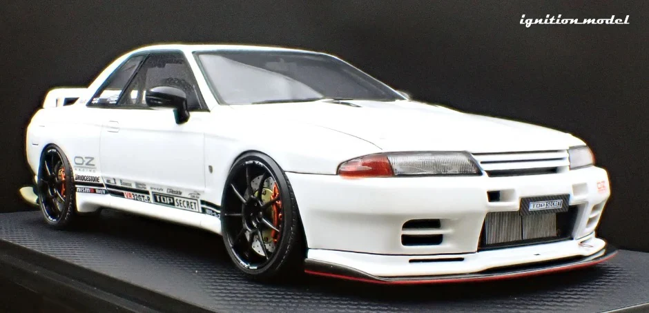 Ignition-Model Nissan Skyline GT-R R32 (VR32) Top Secret RHD White 1:18 - Image 8
