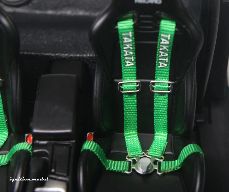 Ignition-Model Nissan Skyline GT-R R34 (BNR34) Top Secret 34GT-R RHD Gold w/ Carbon Fiber Hood 1:18 - Image 5