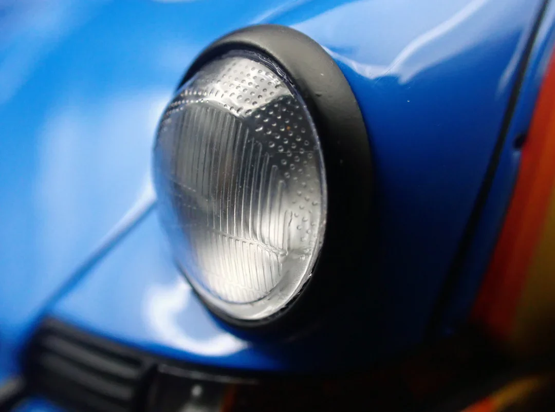 Ignition-Model Porsche 911 F Series Backdate #80 RWB Coupe Yellow & Blue 1:18 - Image 5