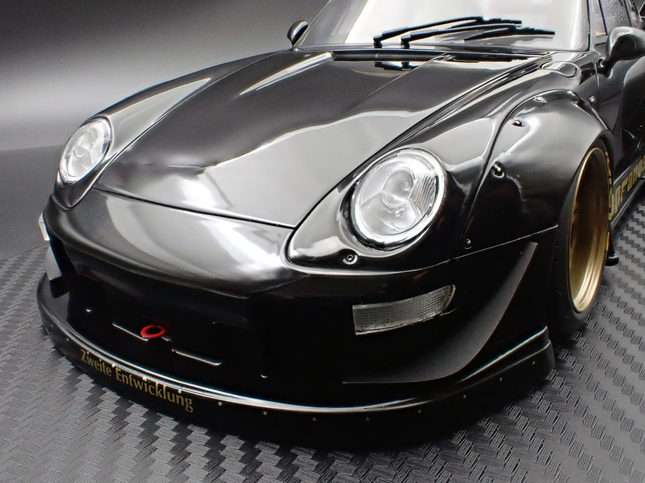 Ignition Model Porsche 993 RWB Widebody "Sopranos" Black 1:18 - Image 8