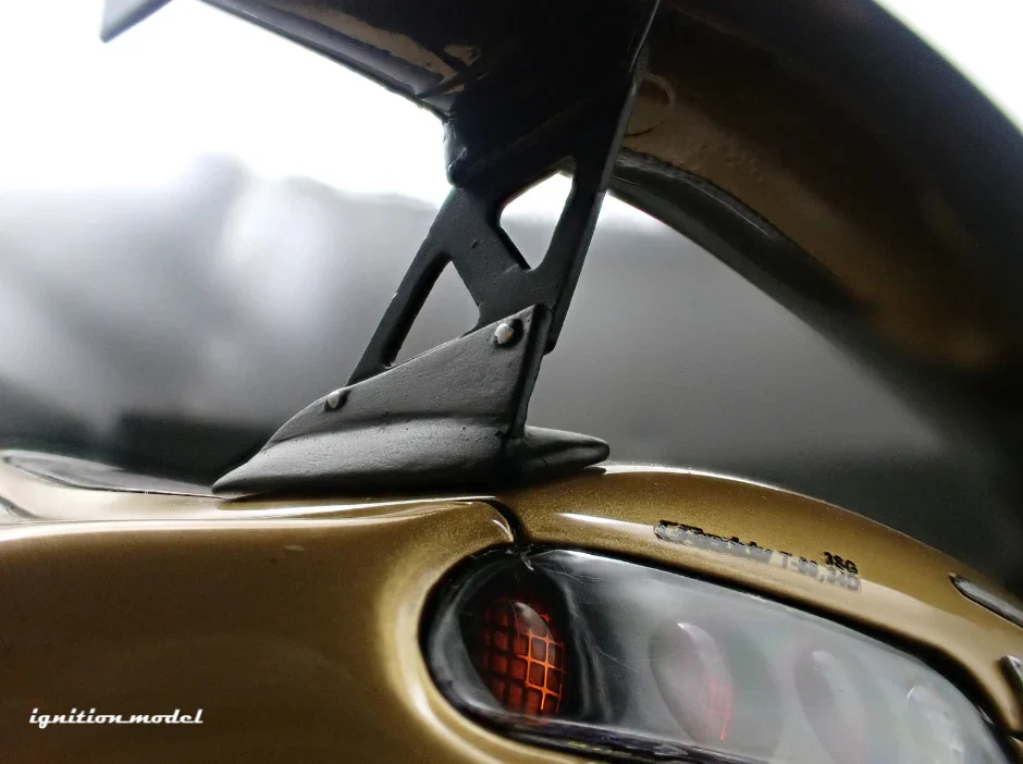 Ignition-Model Toyota Supra Mk4 (A80) Top Secret GT300 Gold 1:18 - Image 17