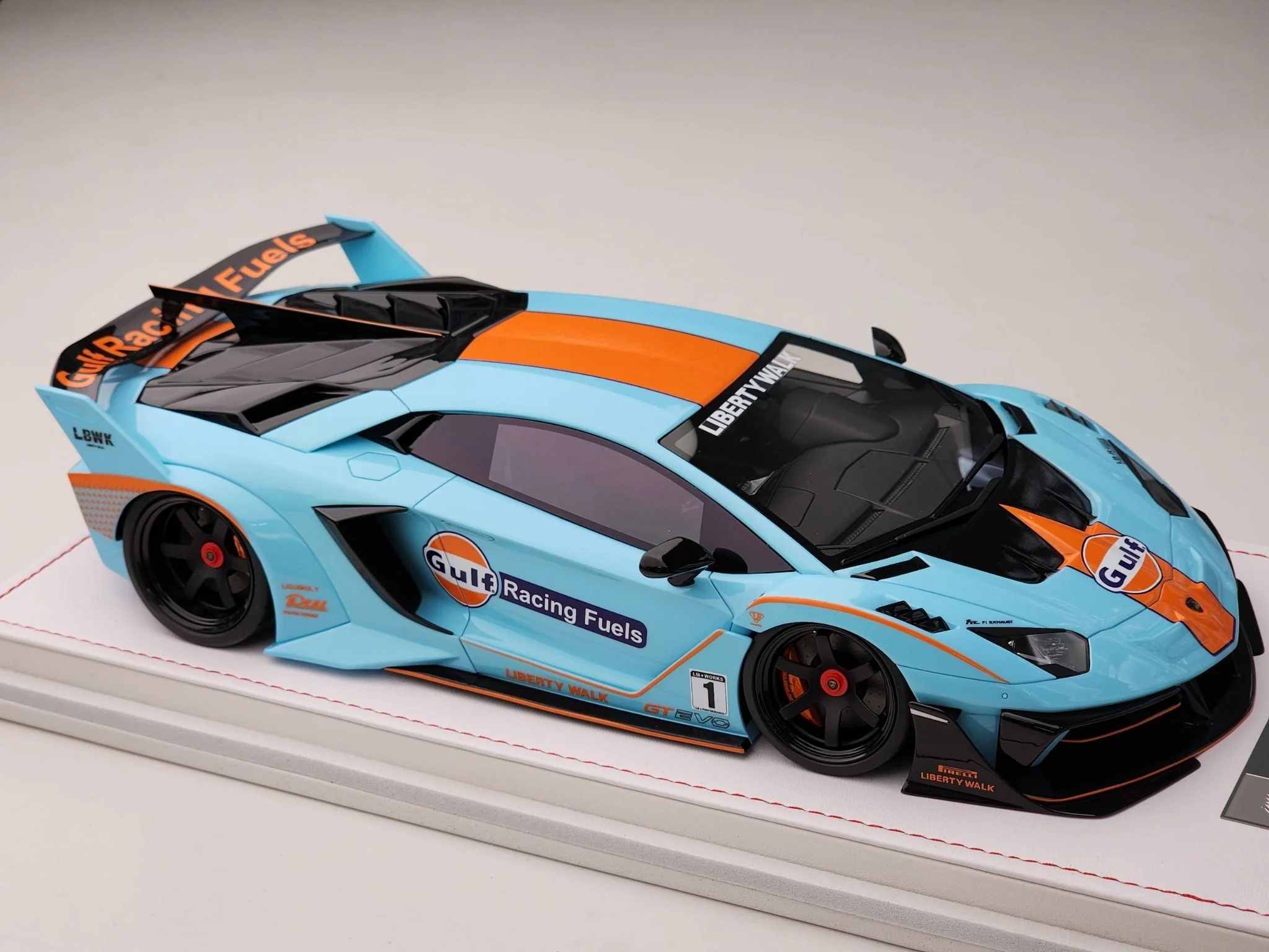 Ivy Merit Lamborghini Aventador GT Evo Gulf Blue 1:18 WITH DISPLAY - Image 3