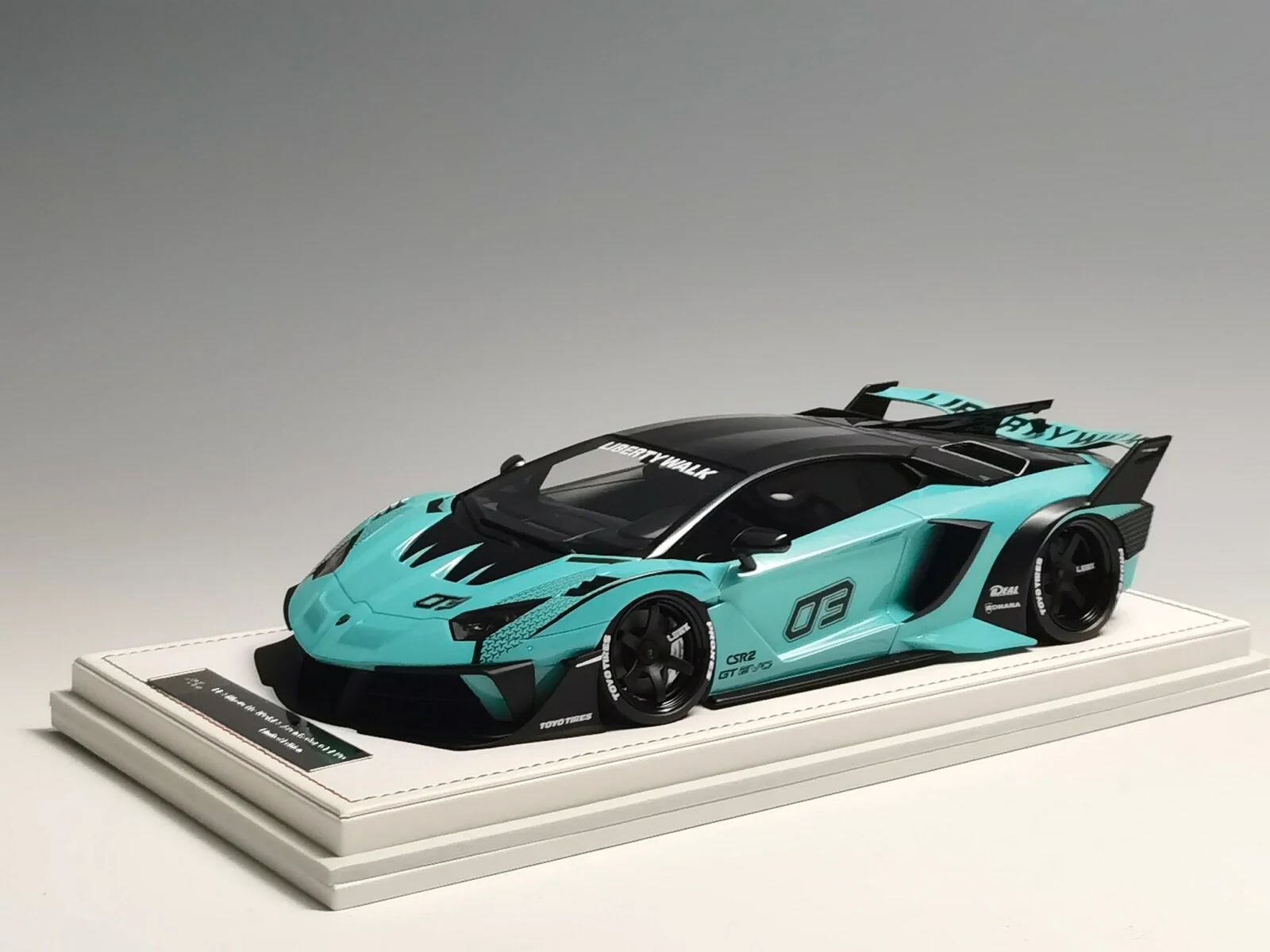 Ivy Merit Lamborghini Aventador GT Evo LB Silhouette Works Tiffany Blue 1:18 WITH DISPLAY - Image 2