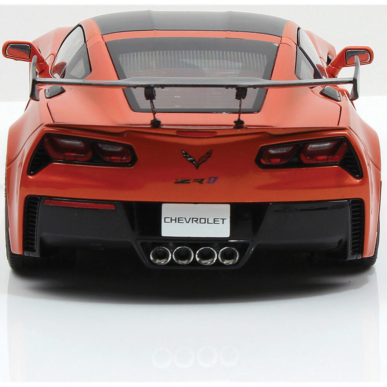 Ixo 2019 Chevy Corvette ZR1 Sebring Orange Tintcoat 1:18 - Image 7