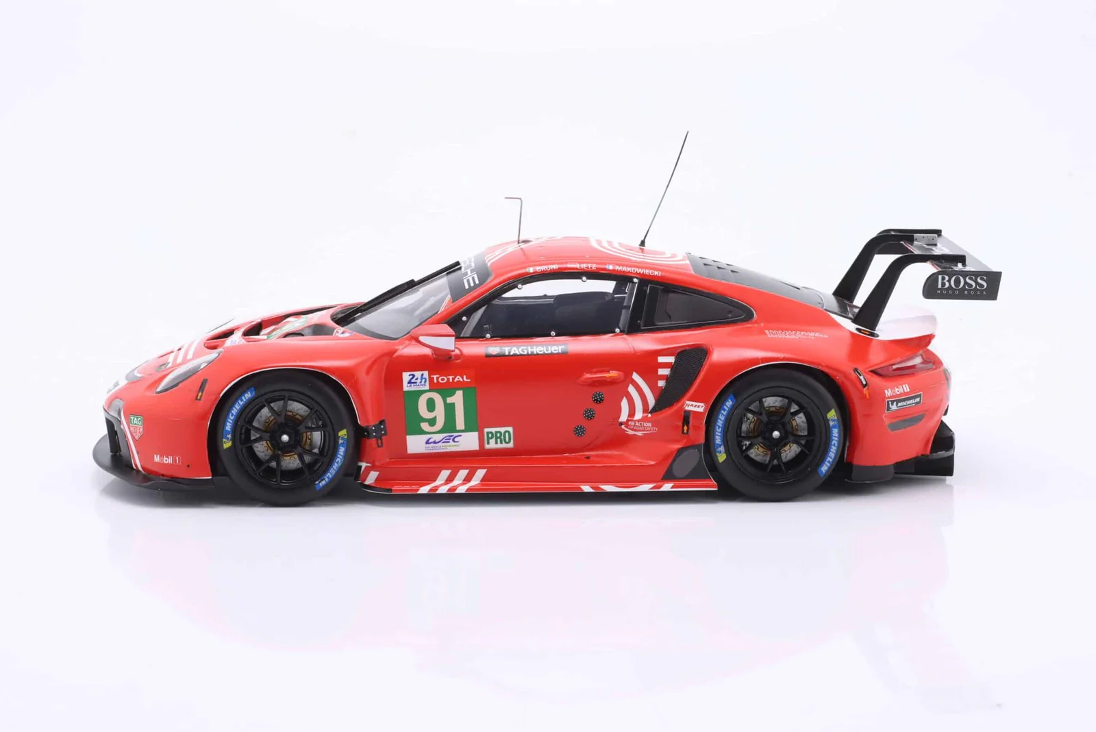 Ixo Porsche 911 991.2 GT3 RSR #91 24hr Le Mans 2020 917 Tribute Design 1:18 - Image 3