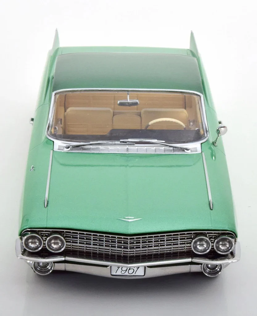KK Scale 1961 Cadillac Series 62 Coupe DeVille Light Green Metallic 1:18 - Image 4