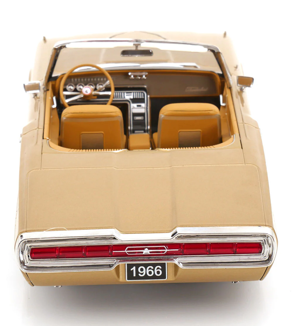 KK Scale 1966 Ford Thunderbird Convertible Gold Metallic 1:18 - Image 5
