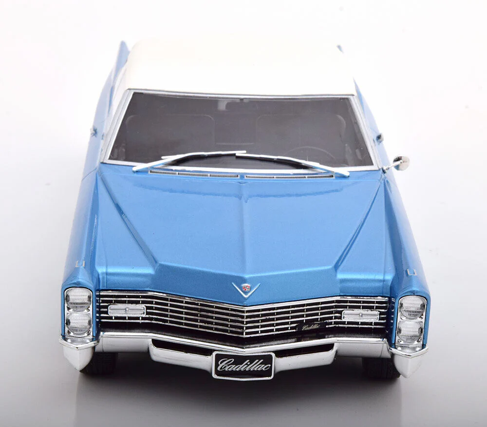 KK Scale 1967 Cadillac DeVille with Softtop Light Blue Metallic 1:18 - Image 4