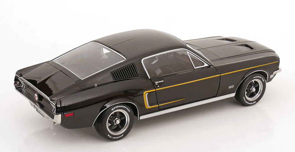 KK Scale 1968 Ford Mustang GT Fastback Black 1:12 - Image 2