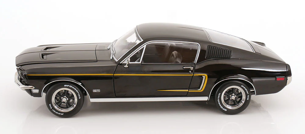 KK Scale 1968 Ford Mustang GT Fastback Black 1:12 - Image 3