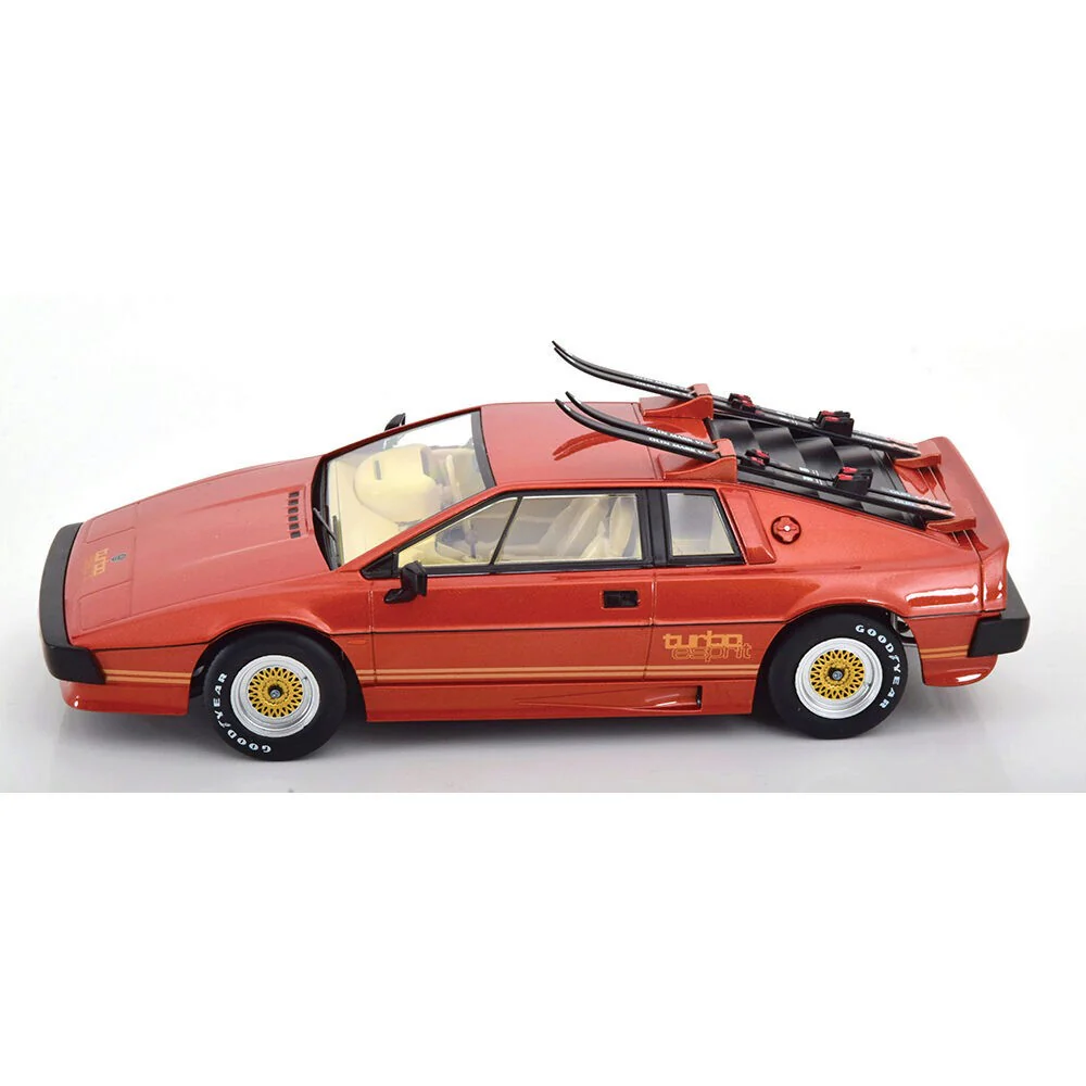 KK Scale 1981 Lotus Esprit Turbo 007 Movie Version Red w/ Skis 1:18 - Image 3