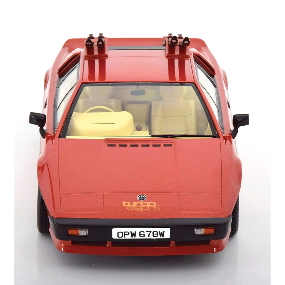 KK Scale 1981 Lotus Esprit Turbo 007 Movie Version Red w/ Skis 1:18 - Image 4