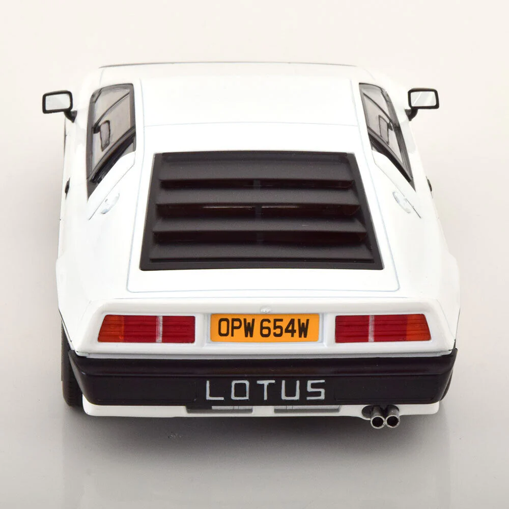 KK Scale 1981 Lotus Esprit Turbo 007 Movie Version White w/ Red Deco 1:18 - Image 5
