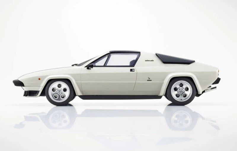 Kyosho 1976 Lamborghini Silhouette Coupe White 1:18 - Image 3