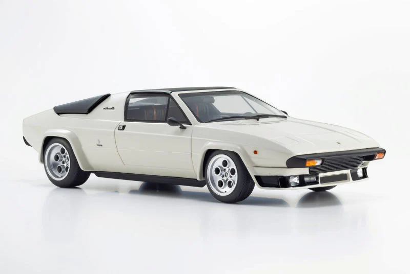 Kyosho 1976 Lamborghini Silhouette Coupe White 1:18 - Image 6