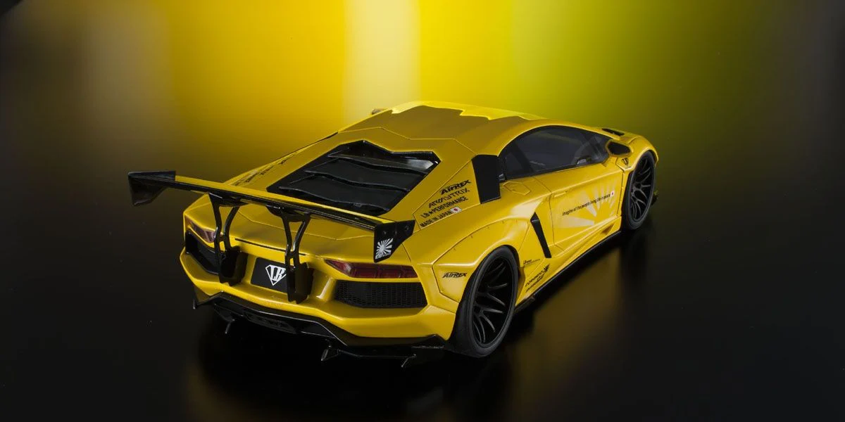 Kyosho Lamborghini Aventador LB Works Yellow 1:18 - Image 5