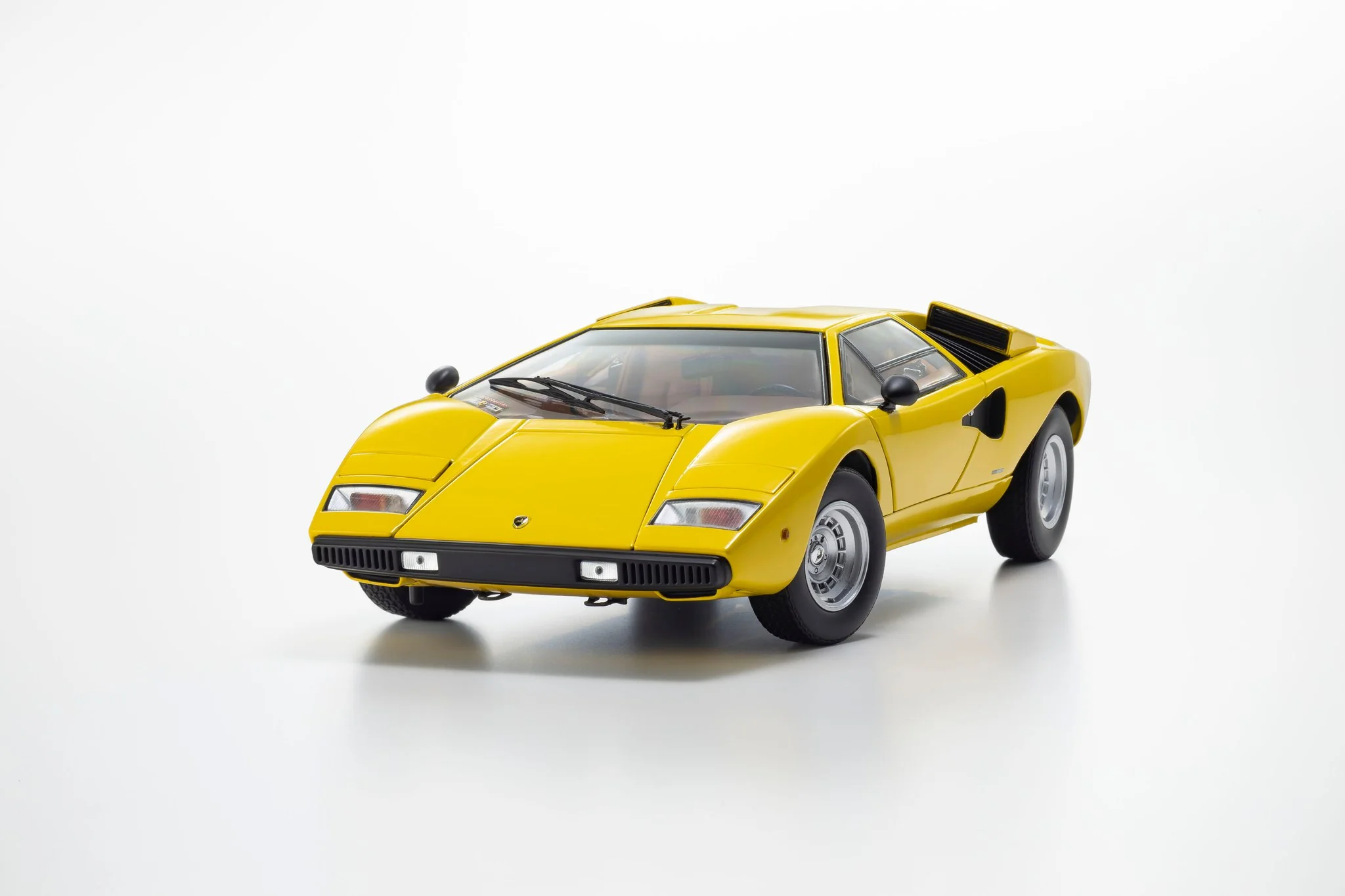 Kyosho Lamborghini Countach LP400 Yellow 1:18 - Image 7