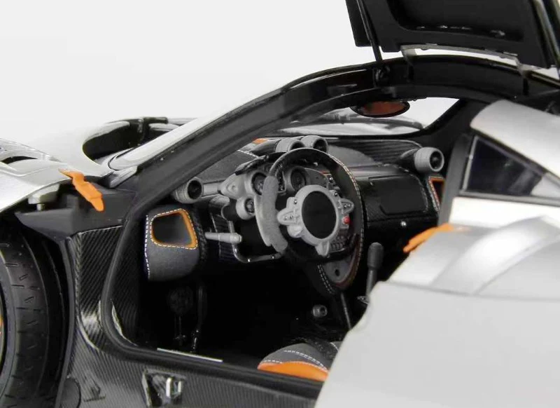 LCD 2020 Pagani Imola Silver w/ Black Wheels 1:18 - Image 3