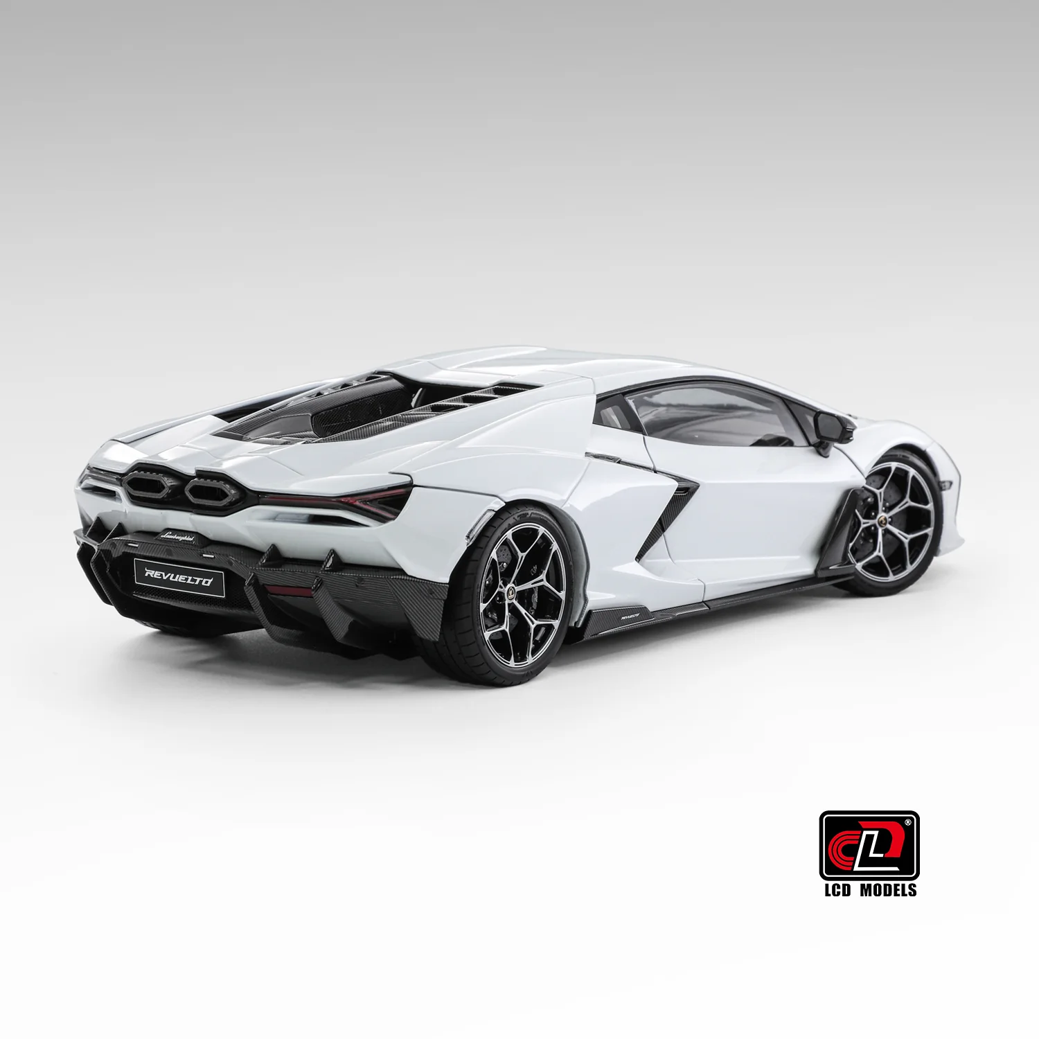 LCD 2024 Lamborghini Revuelto White 1:18 - Image 3