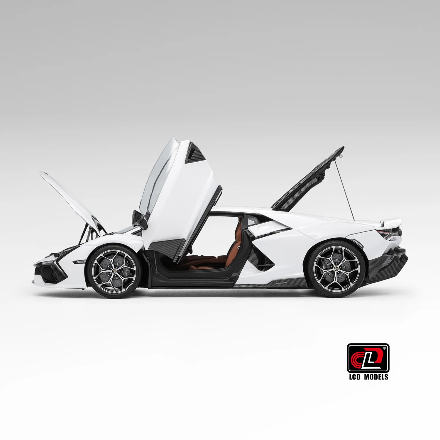 LCD 2024 Lamborghini Revuelto White 1:18 - Image 9