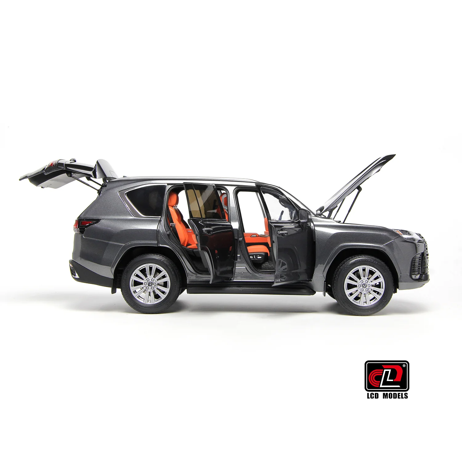 LCD 2024 Lexus LX600 Grey Metallic 1:18 - Image 10
