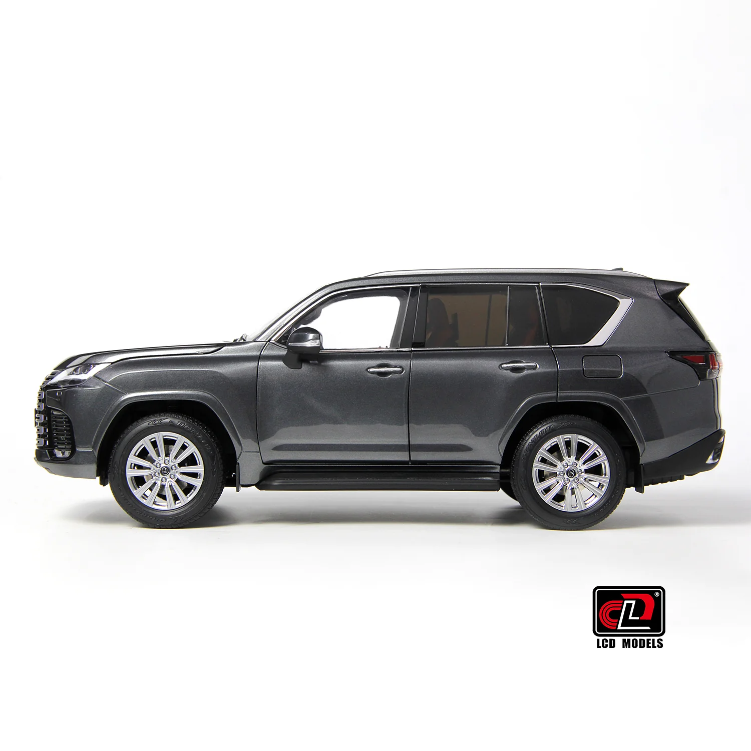 LCD 2024 Lexus LX600 Grey Metallic 1:18 - Image 3