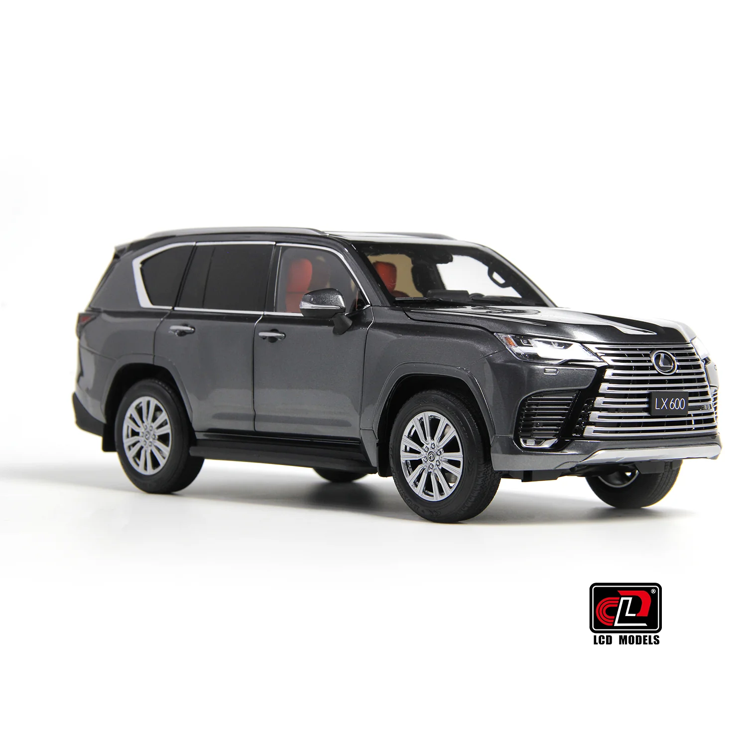 LCD 2024 Lexus LX600 Grey Metallic 1:18 - Image 7