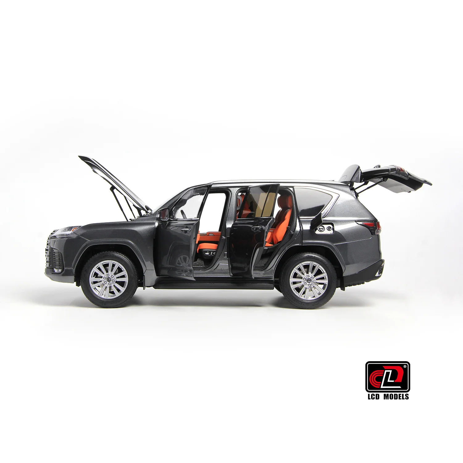 LCD 2024 Lexus LX600 Grey Metallic 1:18 - Image 9