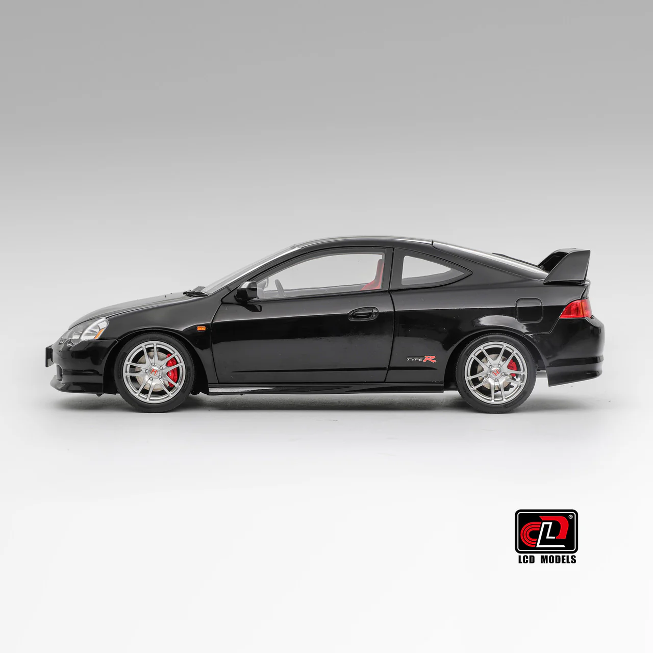 LCD Honda Integra (RSX) DC5 Type-R Black 1:18 - Image 4