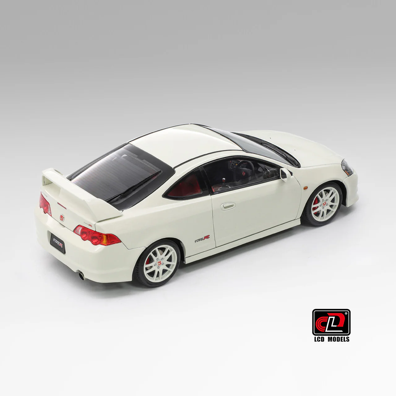 LCD Honda Integra (RSX) DC5 Type-R White 1:18 - Image 2