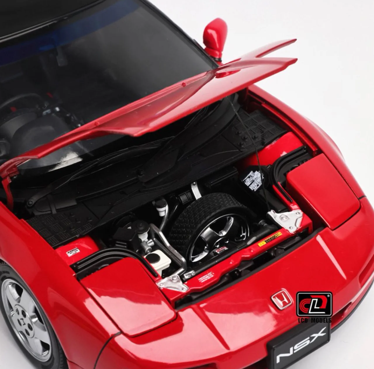 LCD Honda NSX MK1 (NA1) Red 1:18 - Image 12