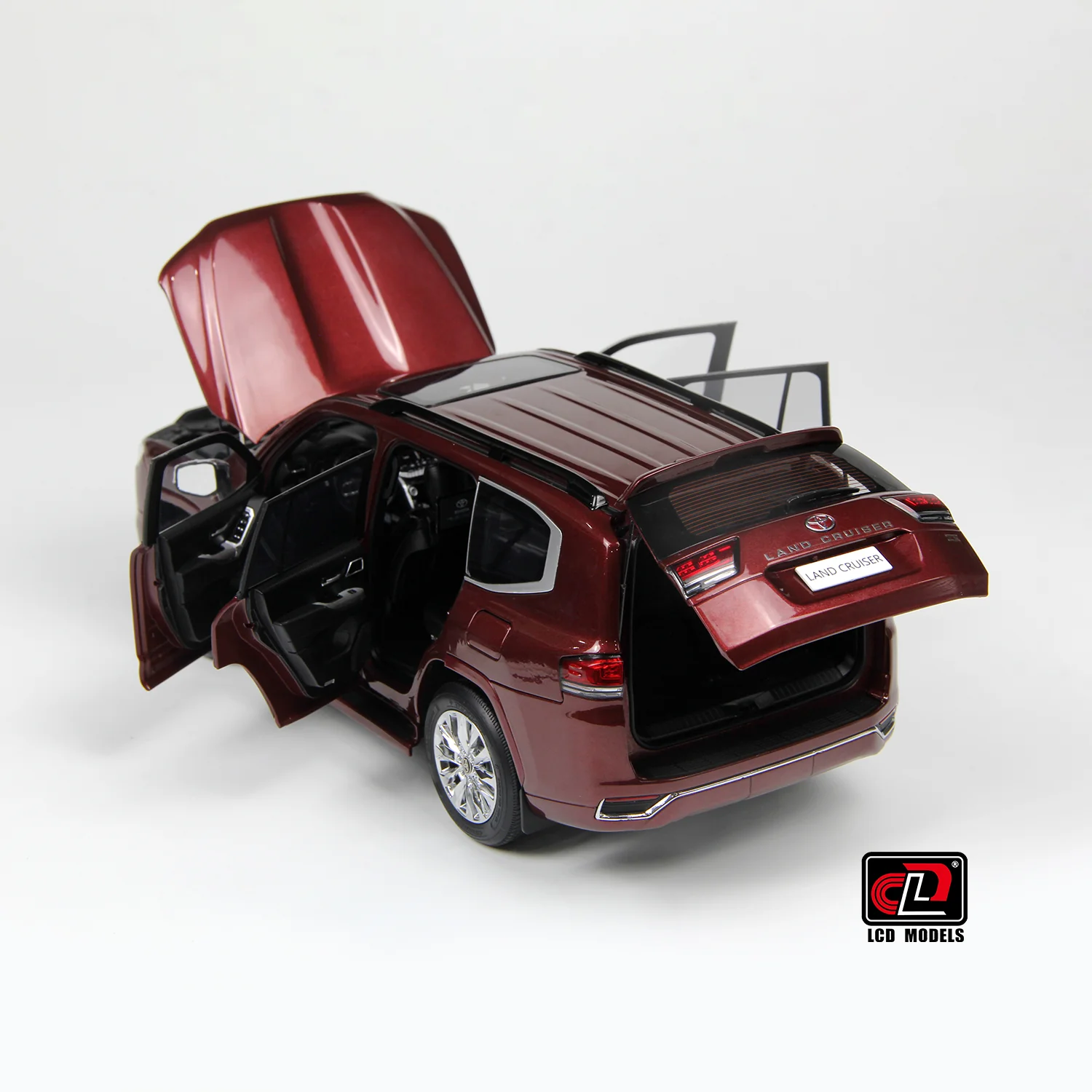 LCD Toyota Land Cruiser 300-ZX Dark Red 1:18 - Image 9