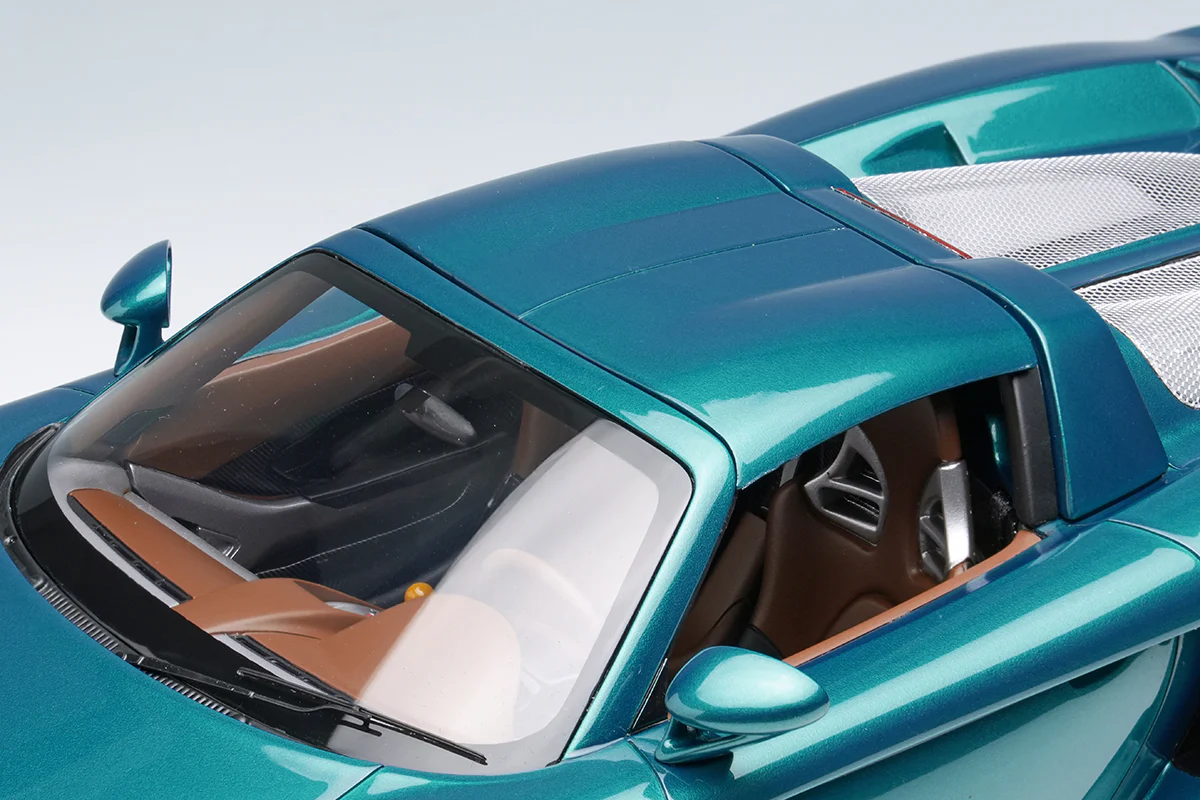 Make Up Co., Ltd / Eidolon 2004 Porsche Carrera GT Turquoise Green Metallic WITH DISPLAY 1:18 - Image 12