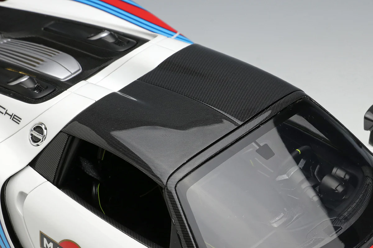 Make Up Co., Ltd / Eidolon 2011 Porsche 918 Spyder Weissach Martini Livery WITH DISPLAY 1:18 - Image 5