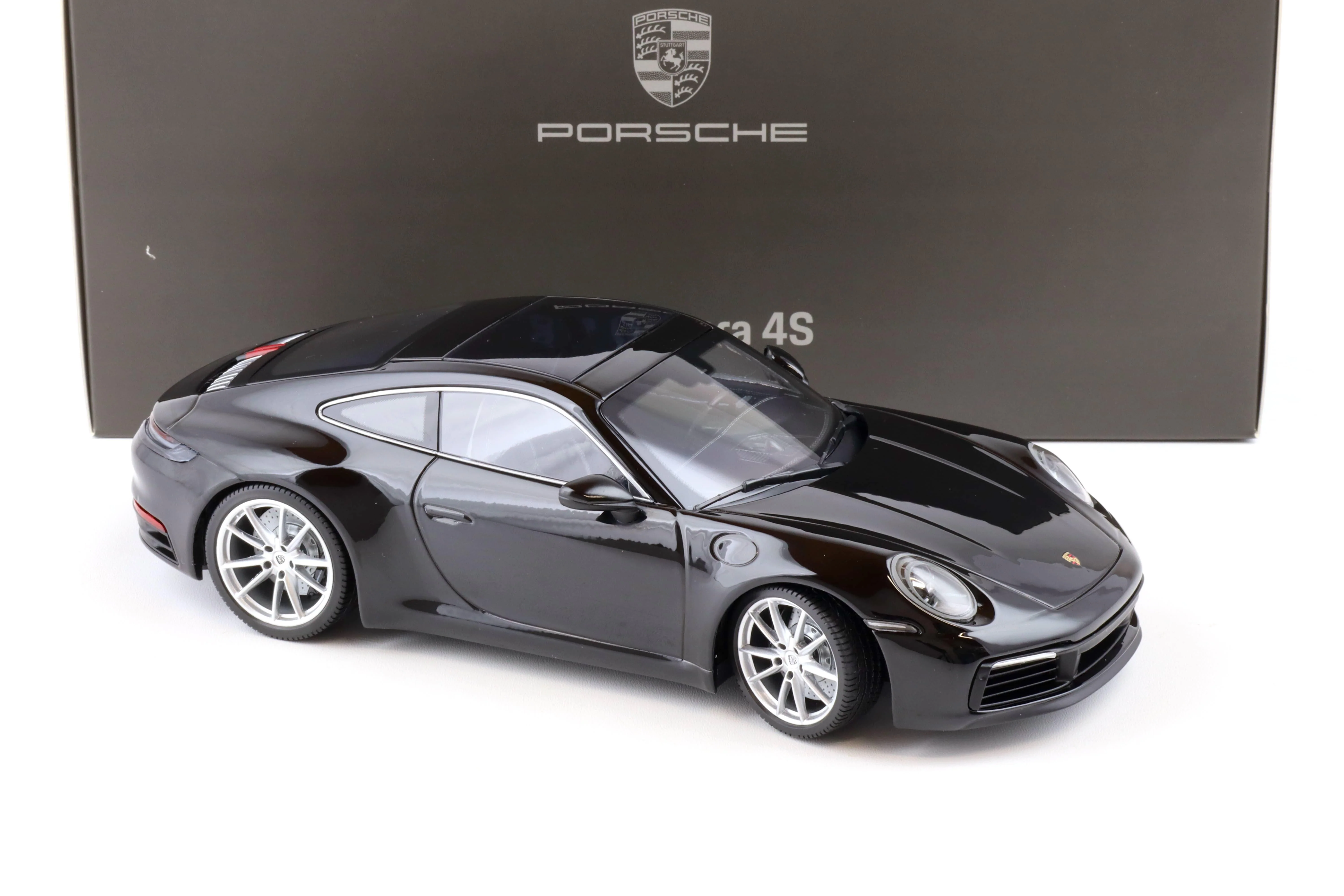Minichamps 2022 Porsche 911 992 Carrera 4S DEALER EDITION Black 1:18 - Image 2