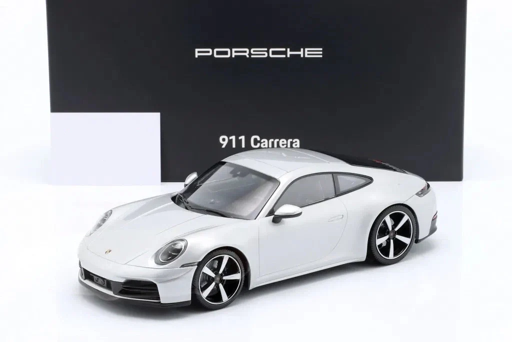 Minichamps 2025 Porsche 911 992.2 Carrera Coupe GT Silver Metallic 1:18 DEALER EDITION - Image 4