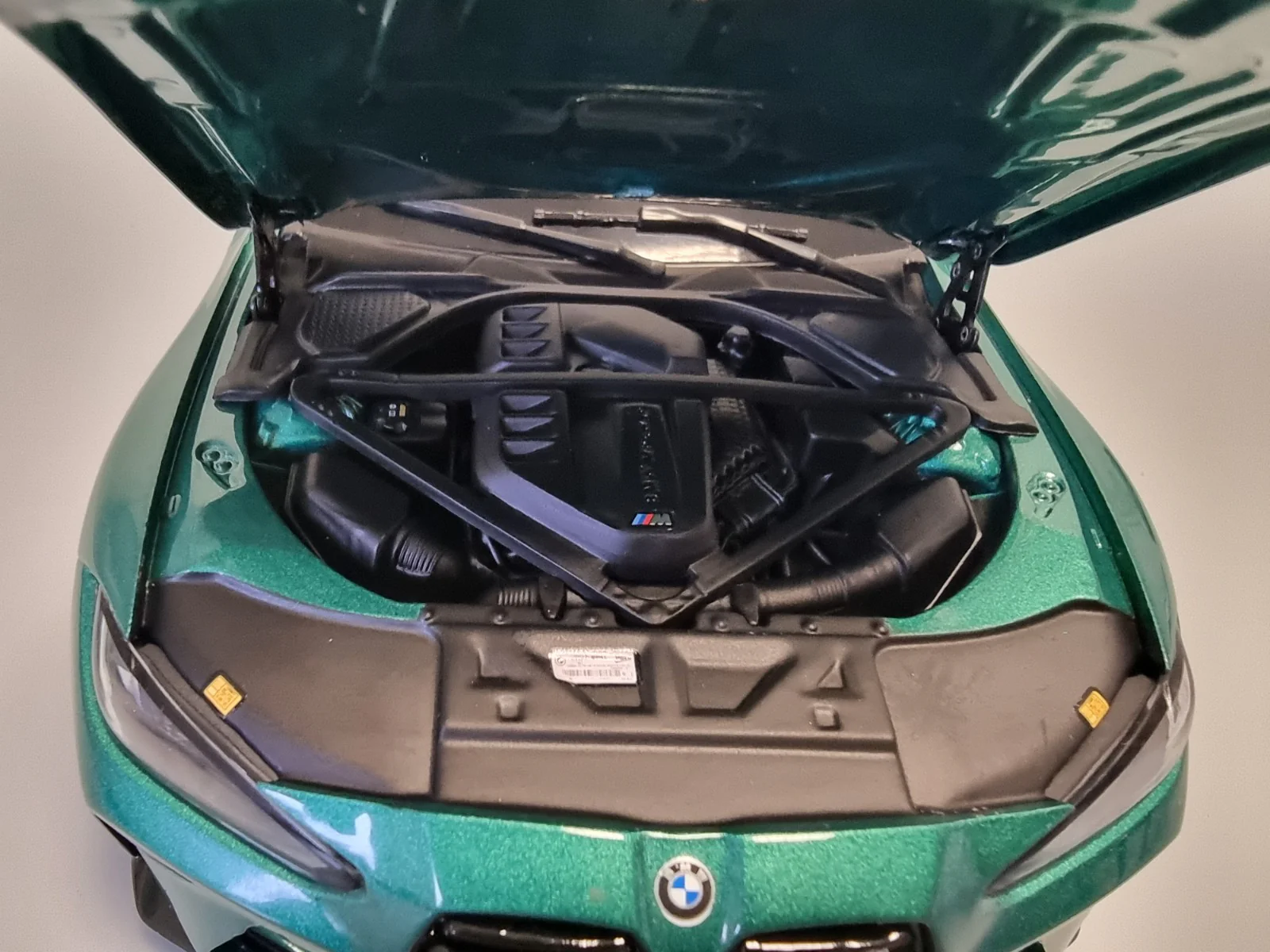 Minichamps BMW M3 Touring (G81) M Wagon Isle of Man Green Metallic 1:18 DEALER EDITION - Image 11