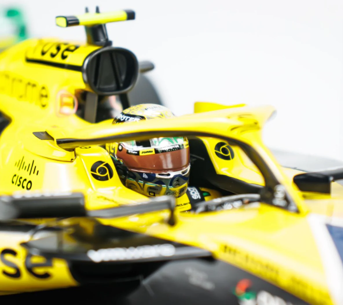 Minichamps Mclaren F1 Team MCL38 #4 Yellow L. Norris Monaco GP 2024 1:12 - Image 4