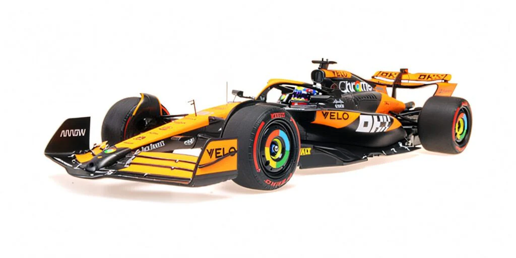 Minichamps Mclaren F1 Team MCL38 Orange #81 Piastri Emilia Romagna GP 2024 1:18 - Image 3