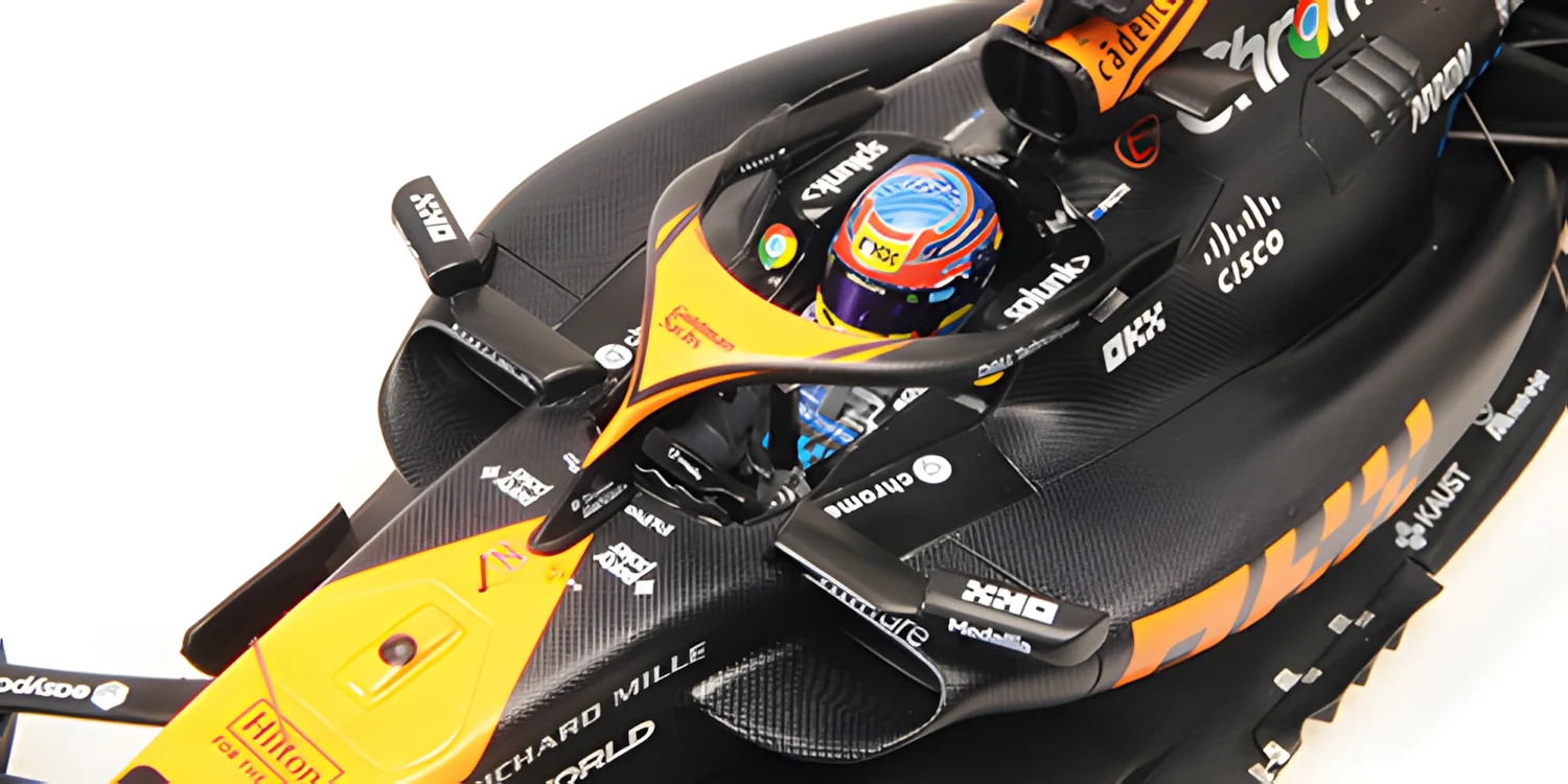 Minichamps Mclaren F1 Team MCL60 Orange O. Piastri Japanese GP 2023 1:18 - Image 5