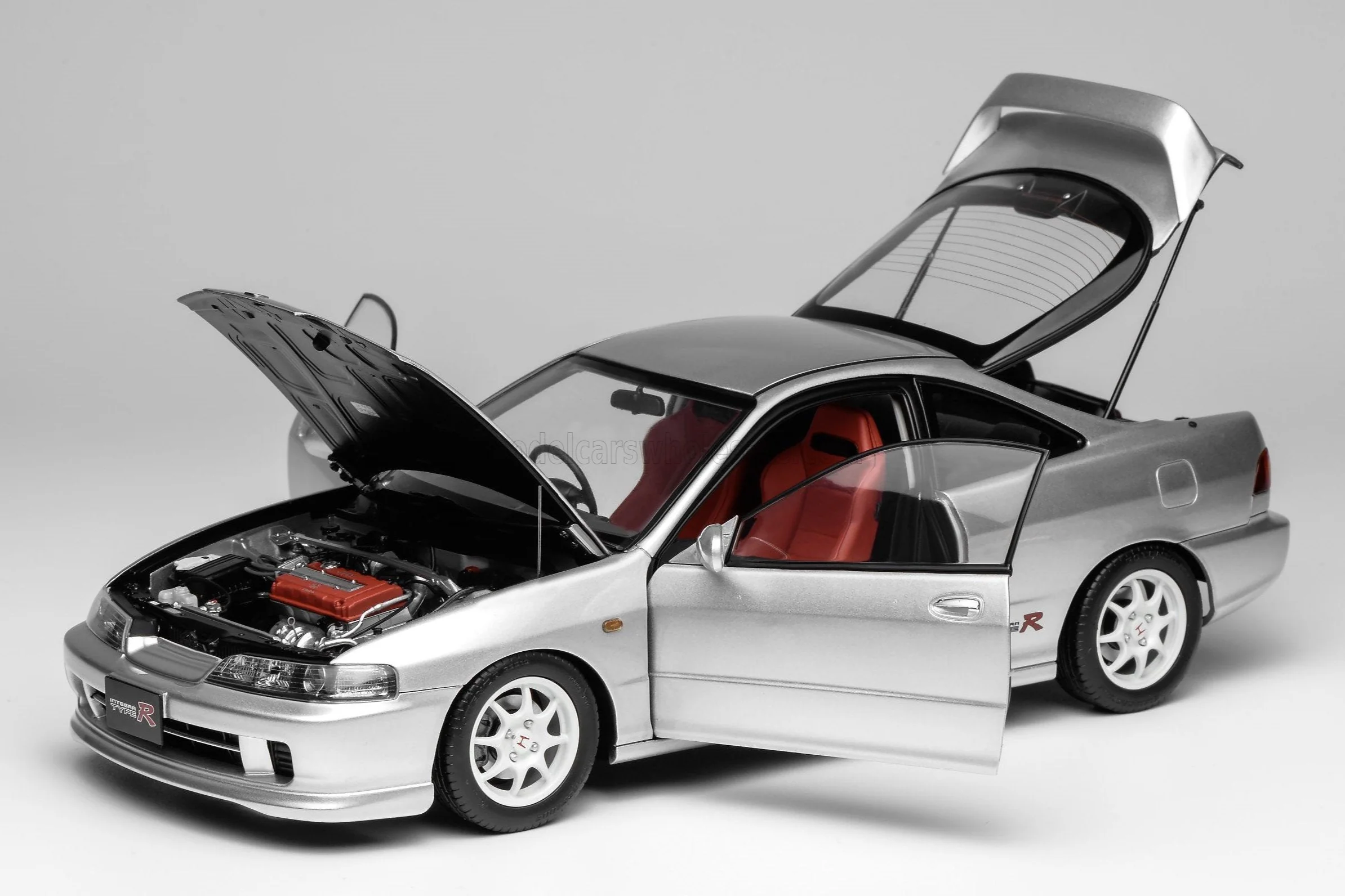 Motorhelix 1997 Honda Integra Type-R (DC2) Vogue Silver Metallic 1:18
