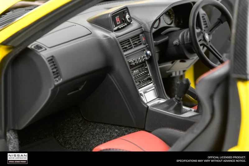 Motorhelix 1999 Nissan Skyline GT-R R34 (BNR34) RHD "Customized Version" Yellow 1:18 - Image 4