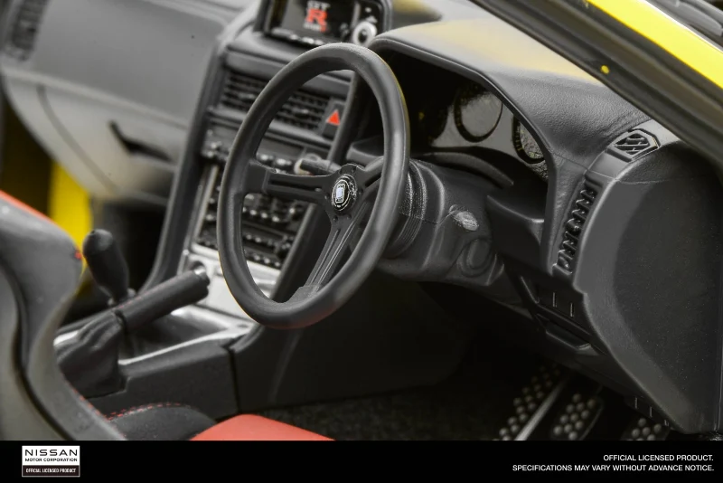 Motorhelix 1999 Nissan Skyline GT-R R34 (BNR34) RHD "Customized Version" Yellow 1:18 - Image 7