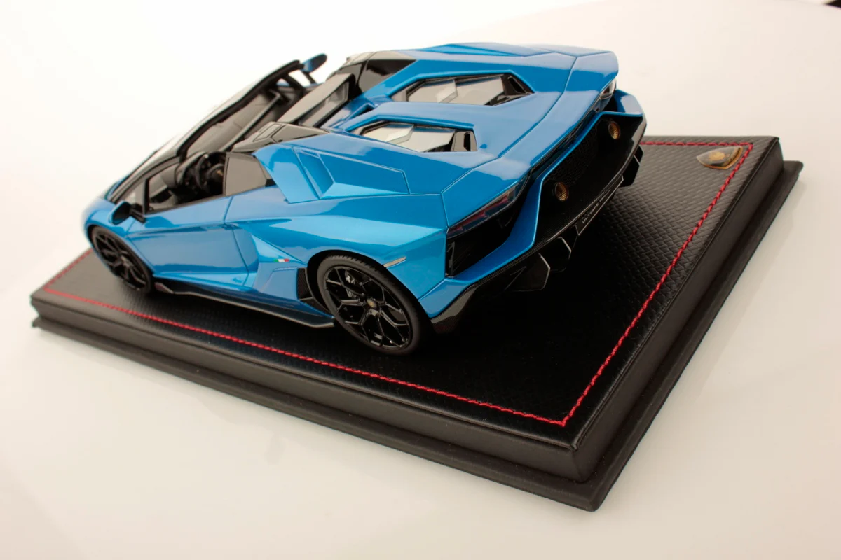 MR Models Lamborghini Aventador LP 780-4 Ultimae Roadster Blu Tawaret 1:18 WITH DISPLAY - Image 4