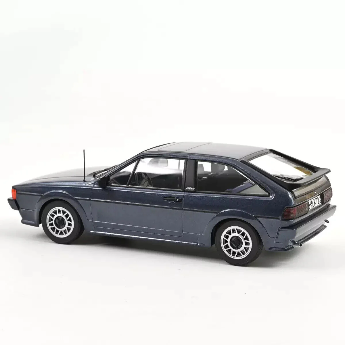 Norev 1987 VW Scirocco Scala Helios Blue Metallic 1:18 - Image 2